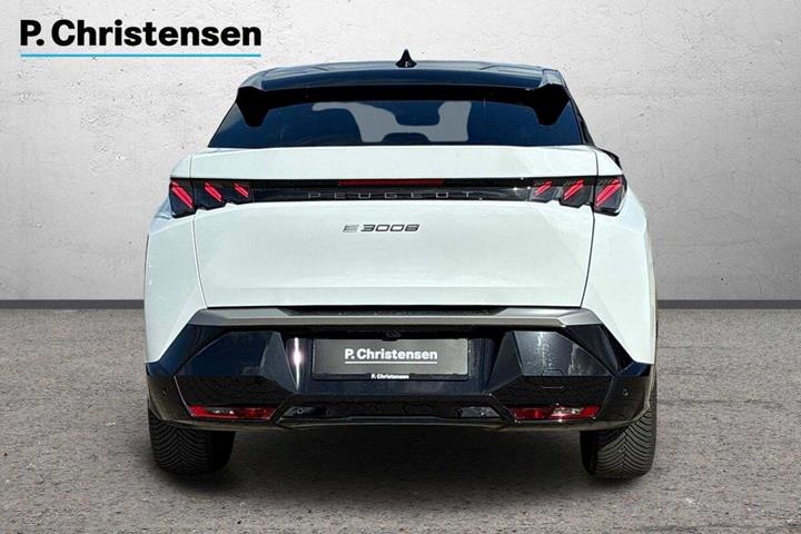 Hvid Peugeot e-3008 fra 2025