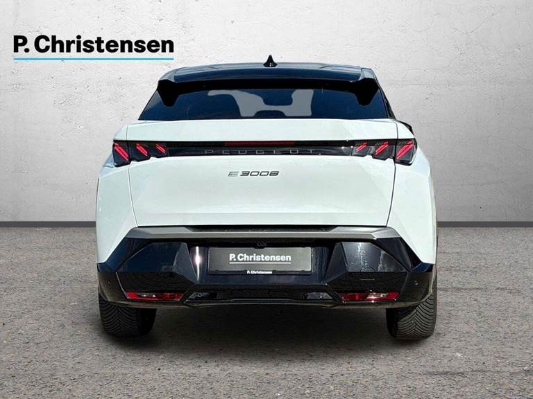 Peugeot e-3008 77 GT Pack