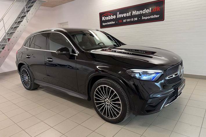 Sort Mercedes GLC300 de fra 2023
