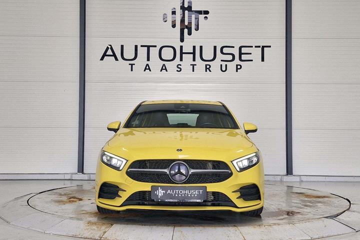 Gul Mercedes A200 fra 2019