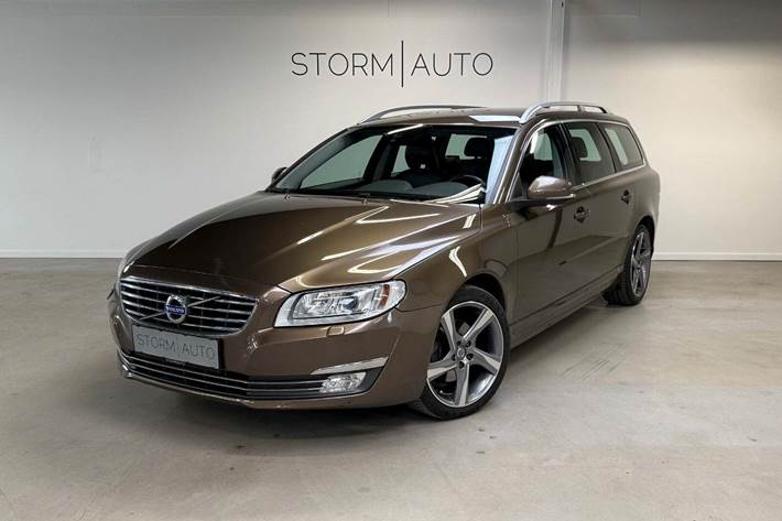 Brun Volvo V70 fra 2016