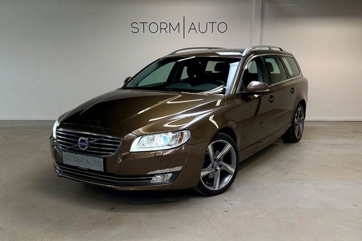 Brun Volvo V70 fra 2016
