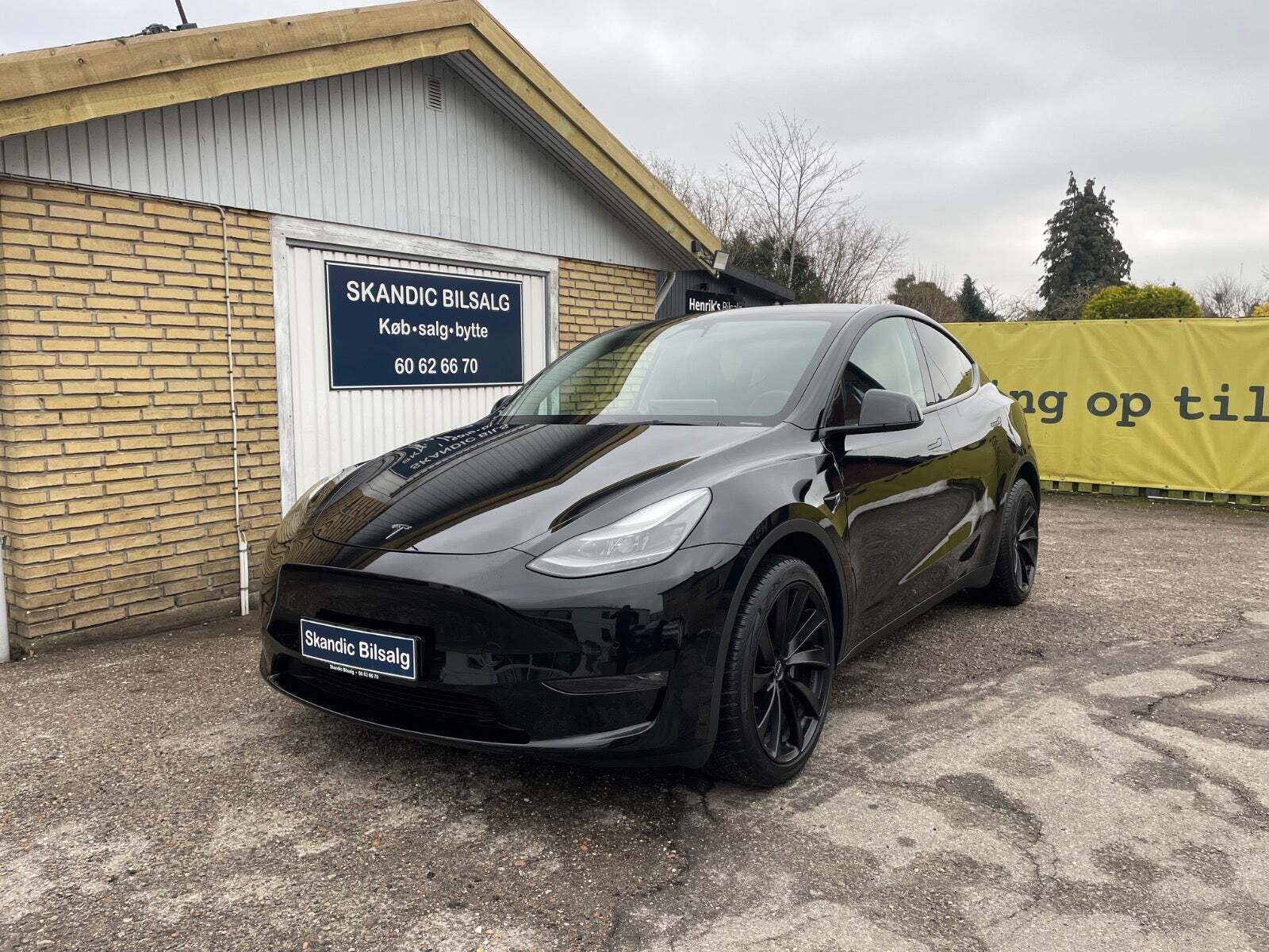 Tesla Model Y Long Range AWD