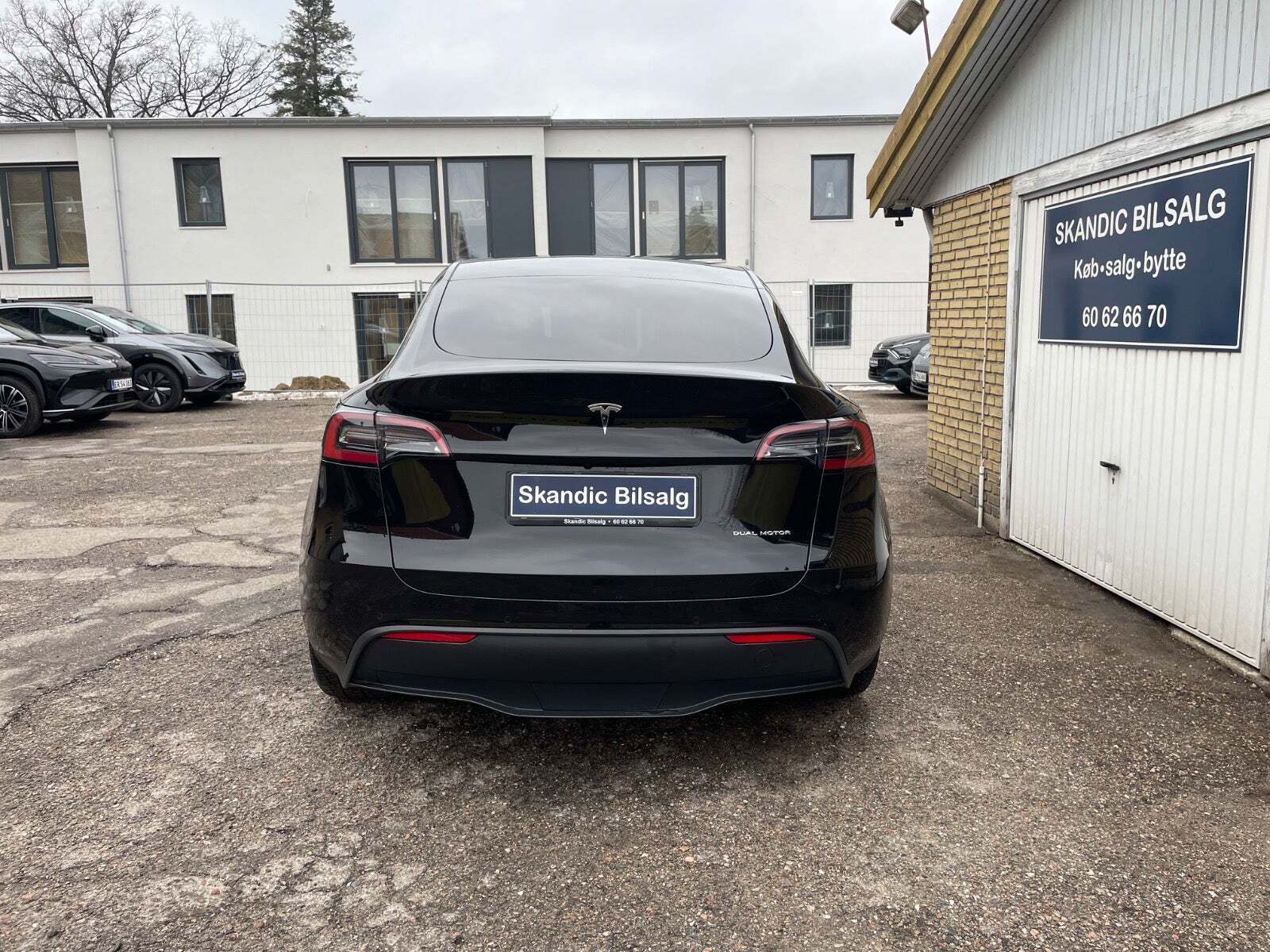 Tesla Model Y Long Range AWD