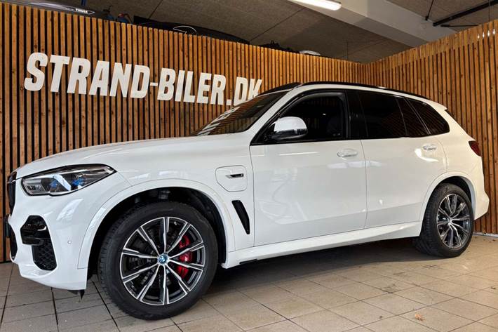 Hvid BMW X5 fra 2023