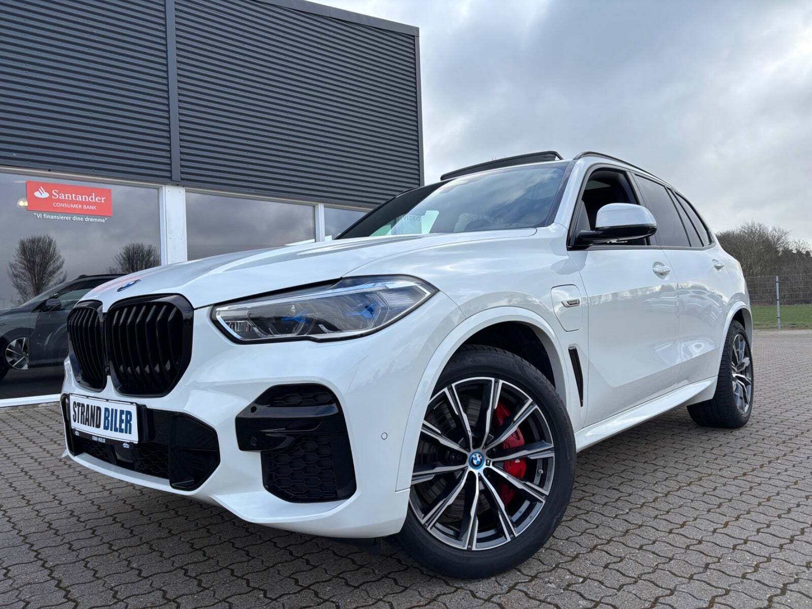 Hvid BMW X5 fra 2023