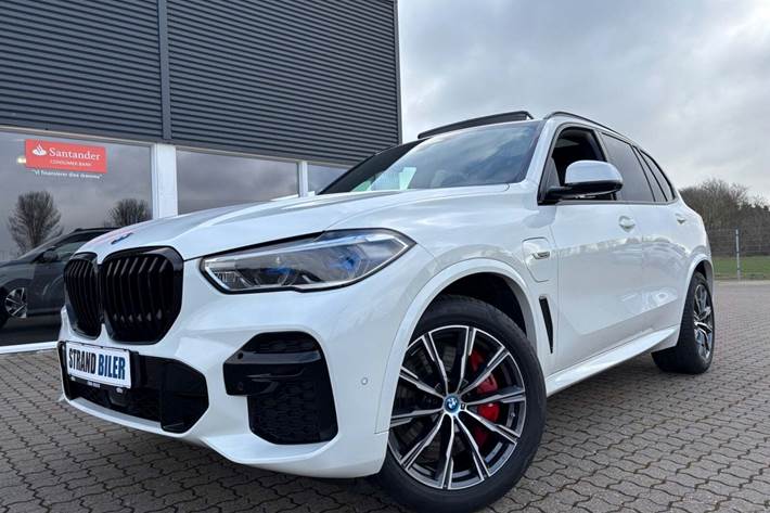 Hvid BMW X5 fra 2023