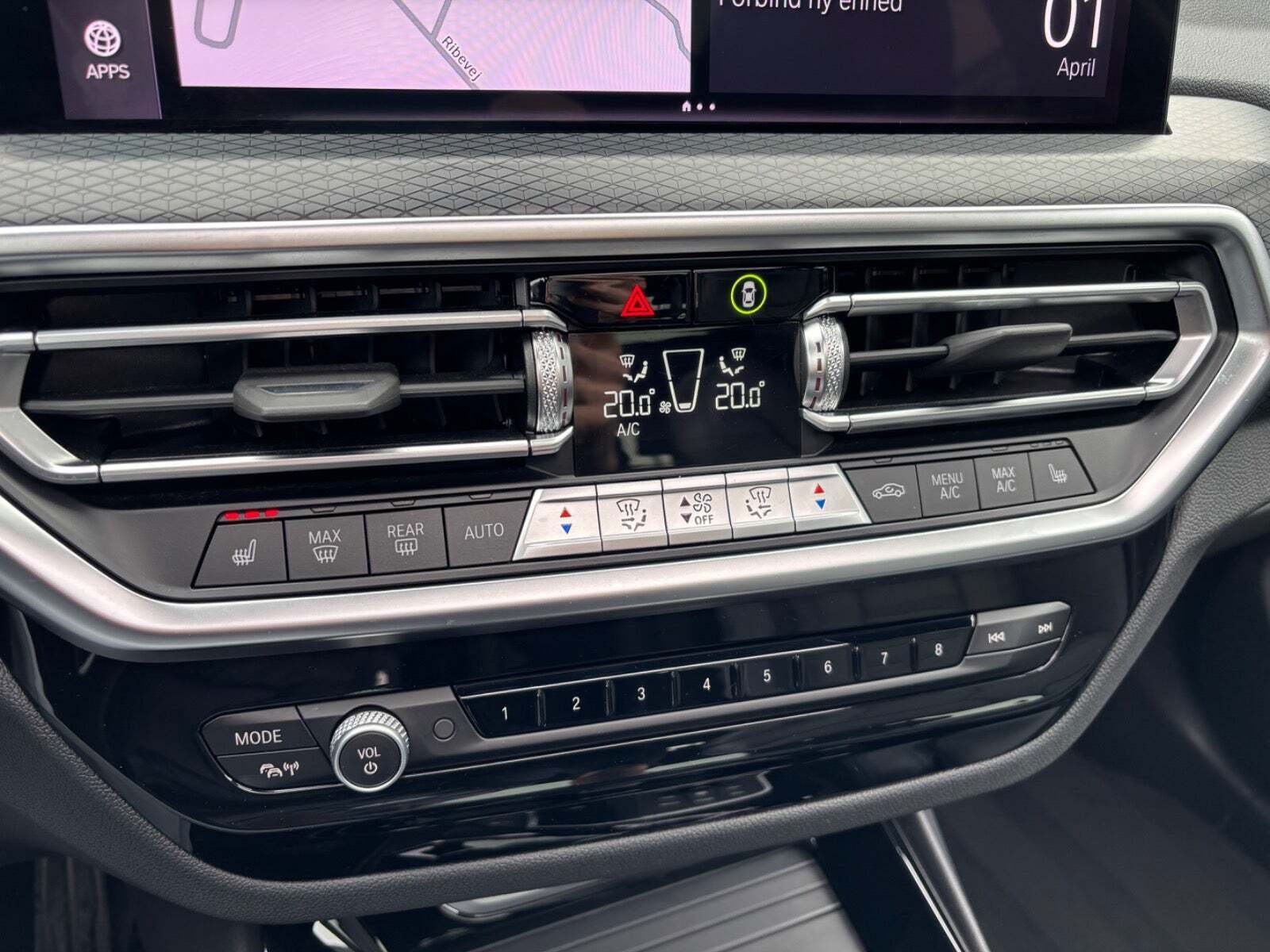 Hvid BMW iX3 fra 2023