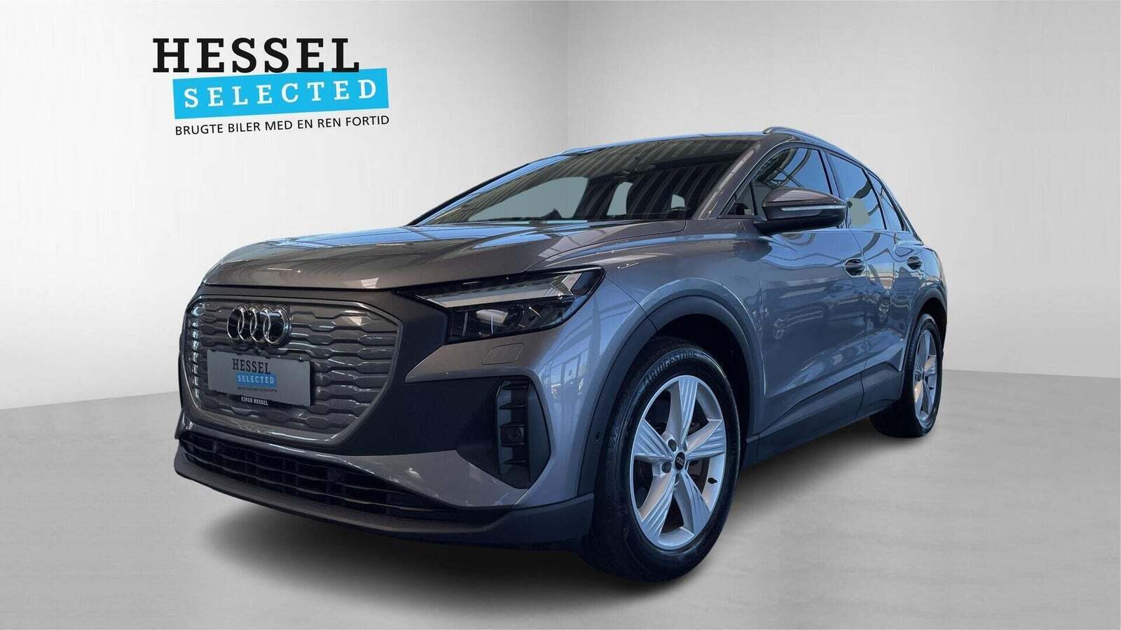 Grå Audi Q4 e-tron fra 2023