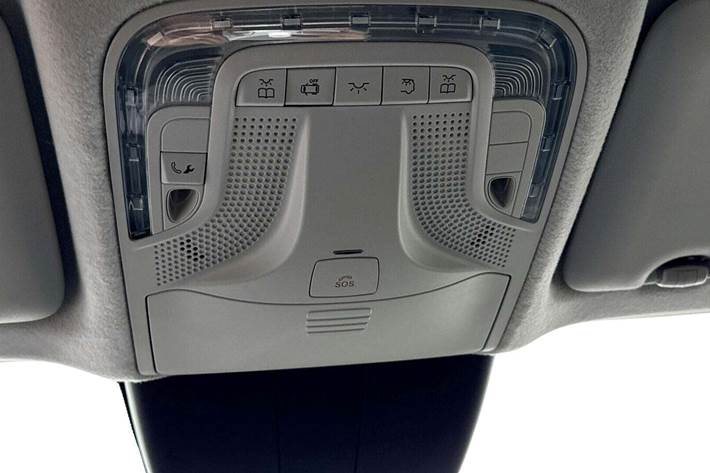 Hvid Mercedes Vito 114 fra 2023