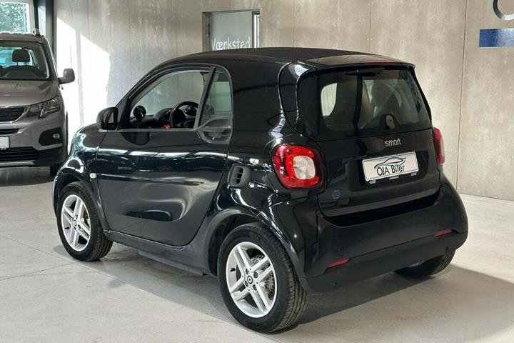 Sort Smart Fortwo fra 2021