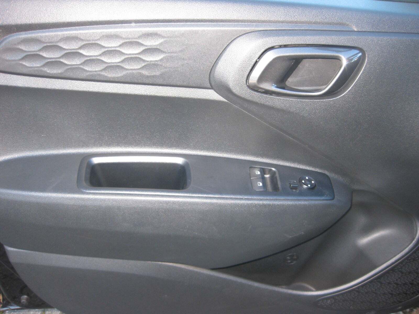 Sort Hyundai i10 fra 2024