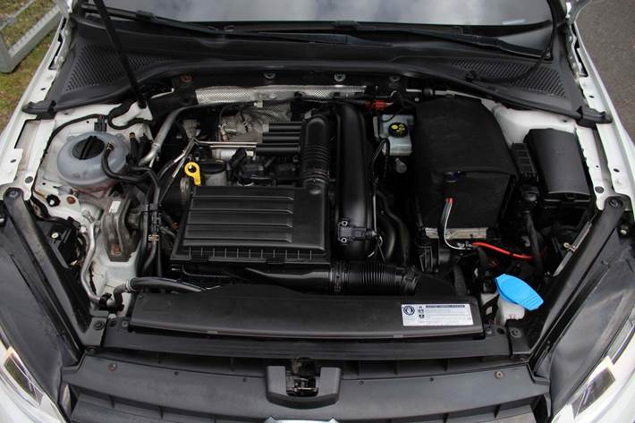 Hvid VW Golf VII fra 2017