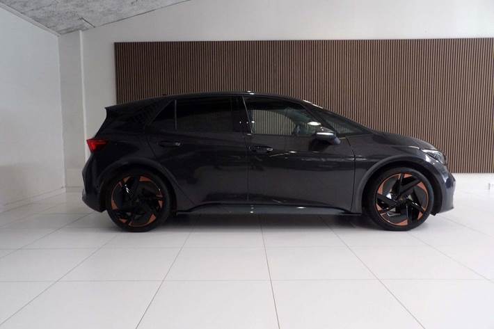 Grå Cupra Born fra 2022