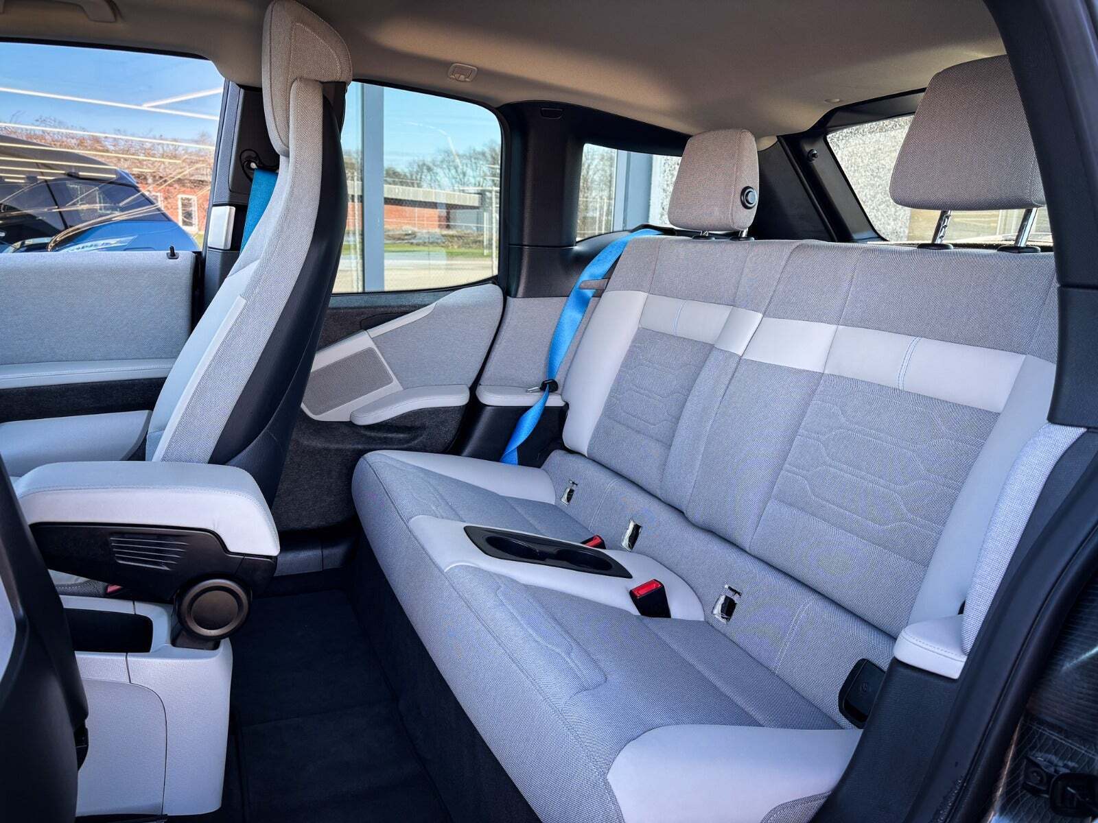 Blå BMW i3s fra 2018