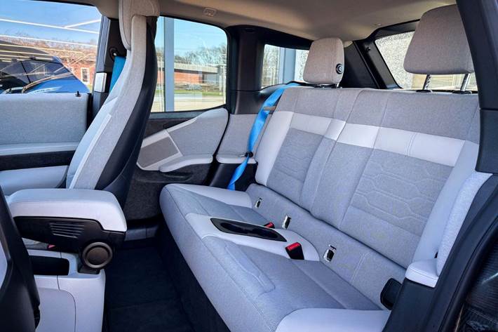 Blå BMW i3s fra 2018