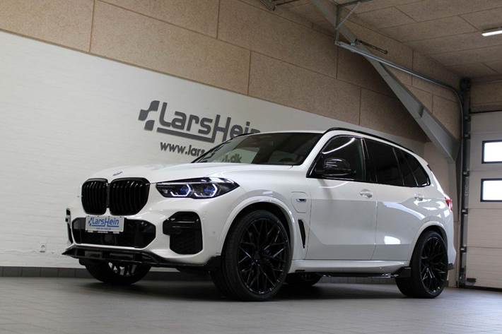 Hvid BMW X5 fra 2023
