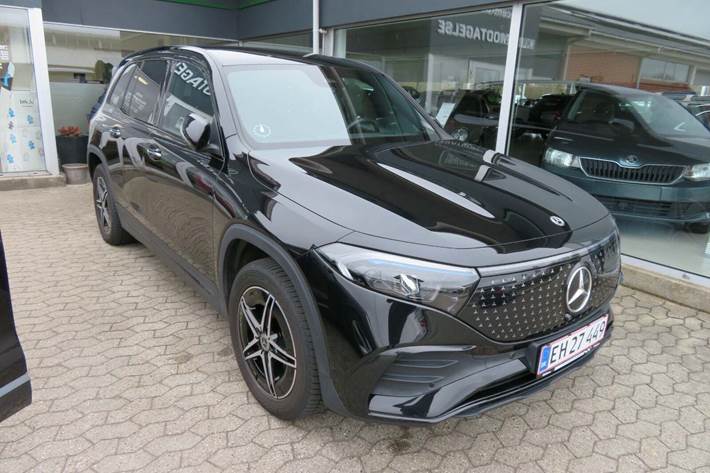 Sort Mercedes EQB250+ fra 2024