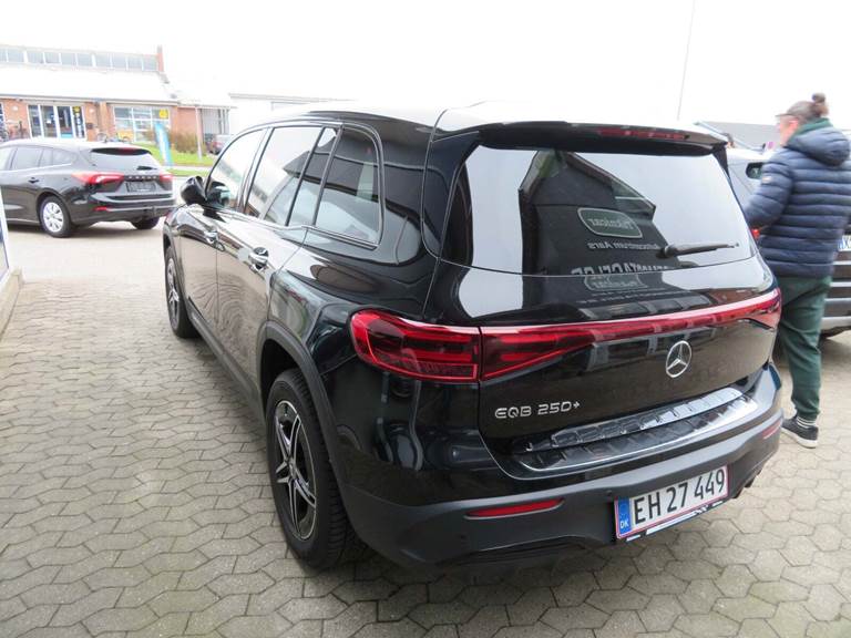 Mercedes EQB250+ AMG Line 7prs