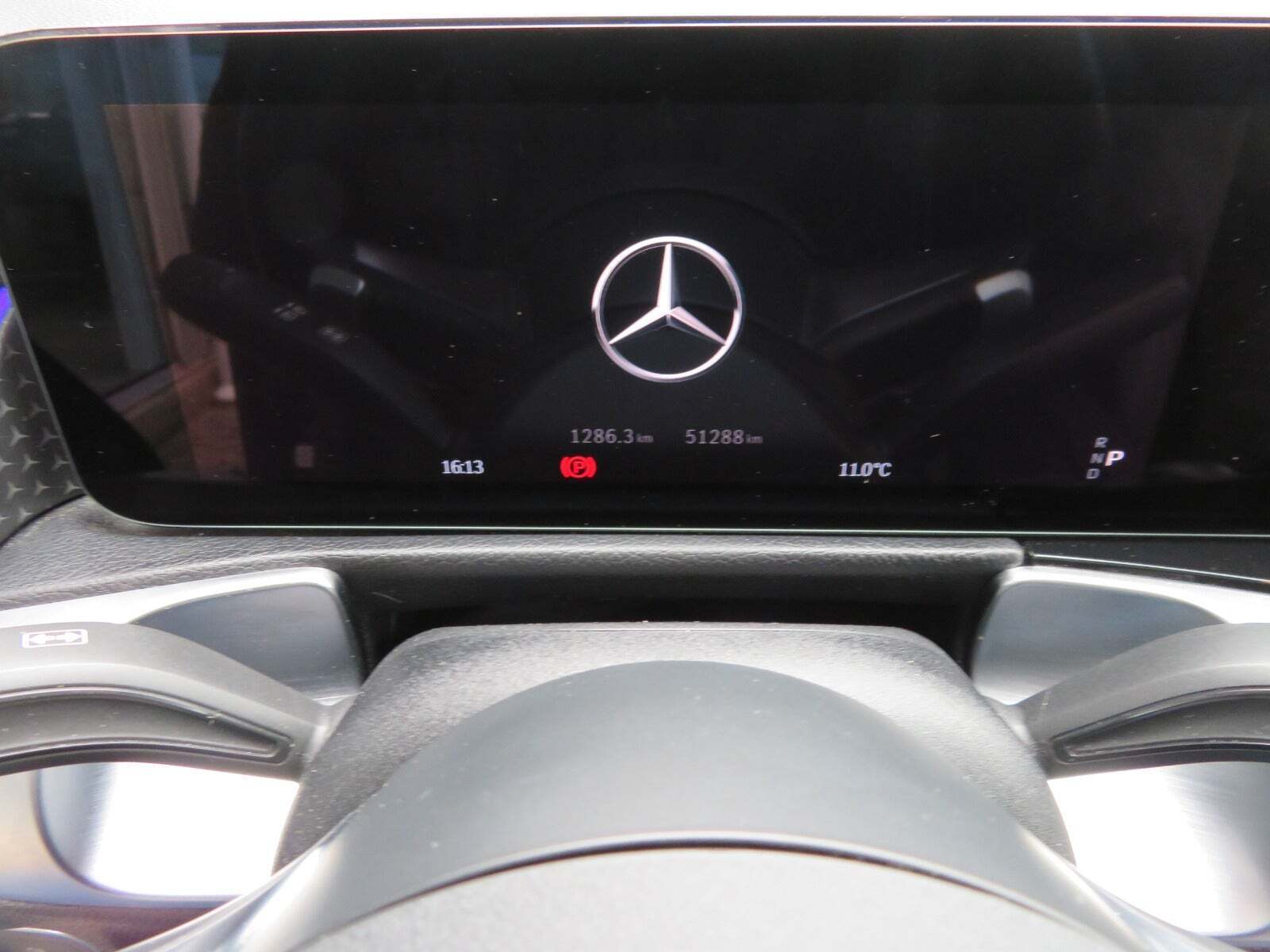 Sort Mercedes EQB250+ fra 2024