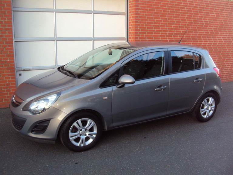 Opel Corsa 1,2 16V Cosmo