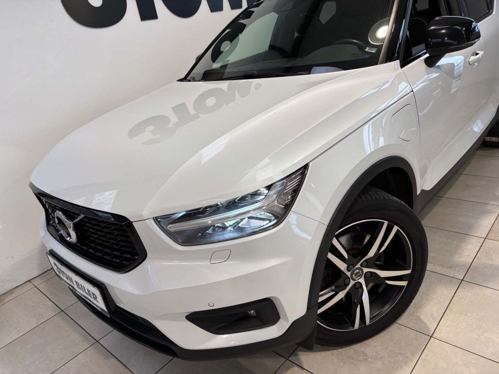Hvid Volvo XC40 fra 2020