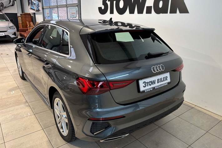 Grå Audi A3 fra 2021