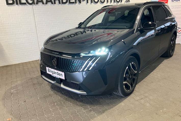 Grå Peugeot e-5008 fra 2025