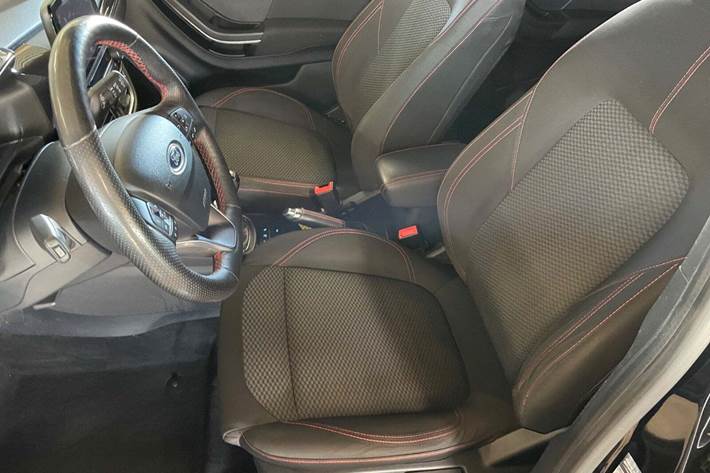 Sort Ford Puma fra 2021