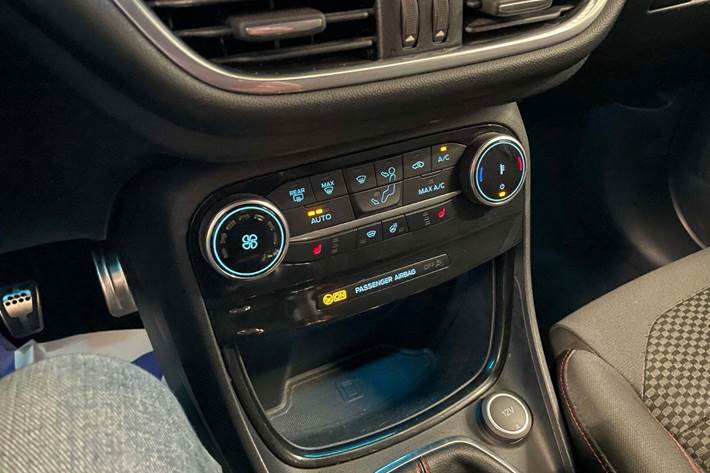 Sort Ford Puma fra 2021