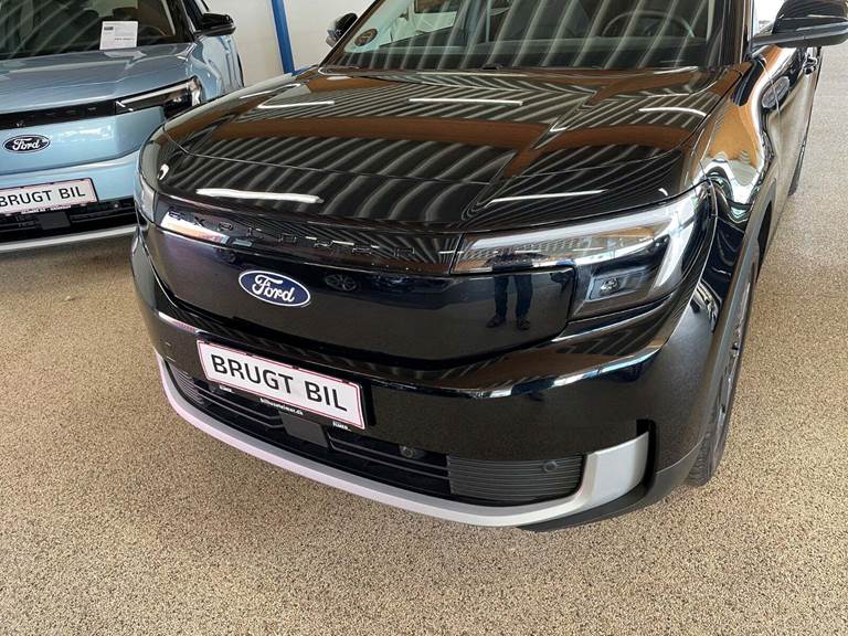 Ford Explorer 77 Premium Extended Range