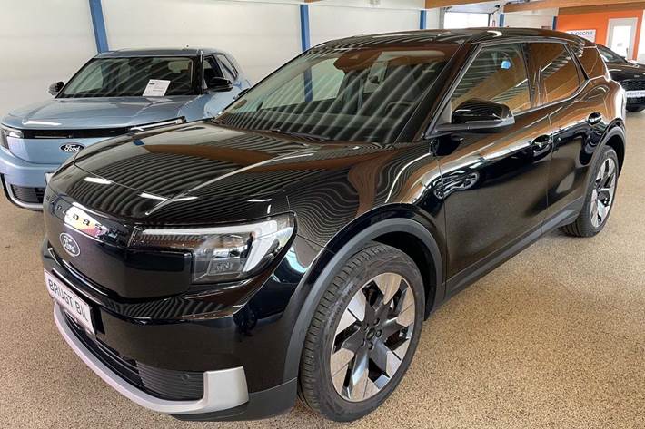 Sort Ford Explorer fra 2024