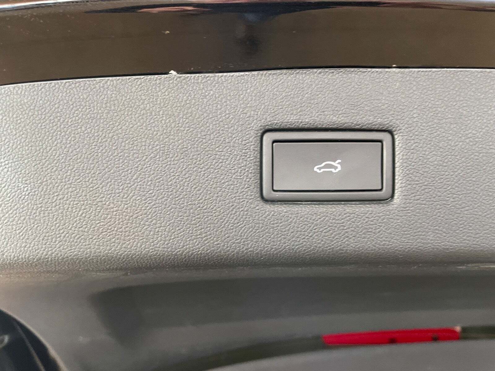 Ford Explorer 77 Premium Extended Range