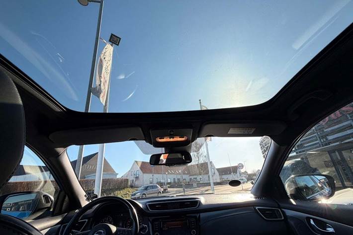 Blå Nissan Qashqai fra 2019