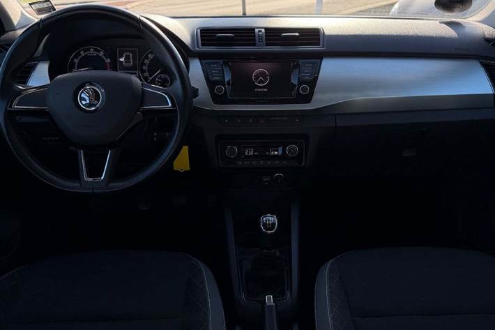 Grå Skoda Fabia fra 2020