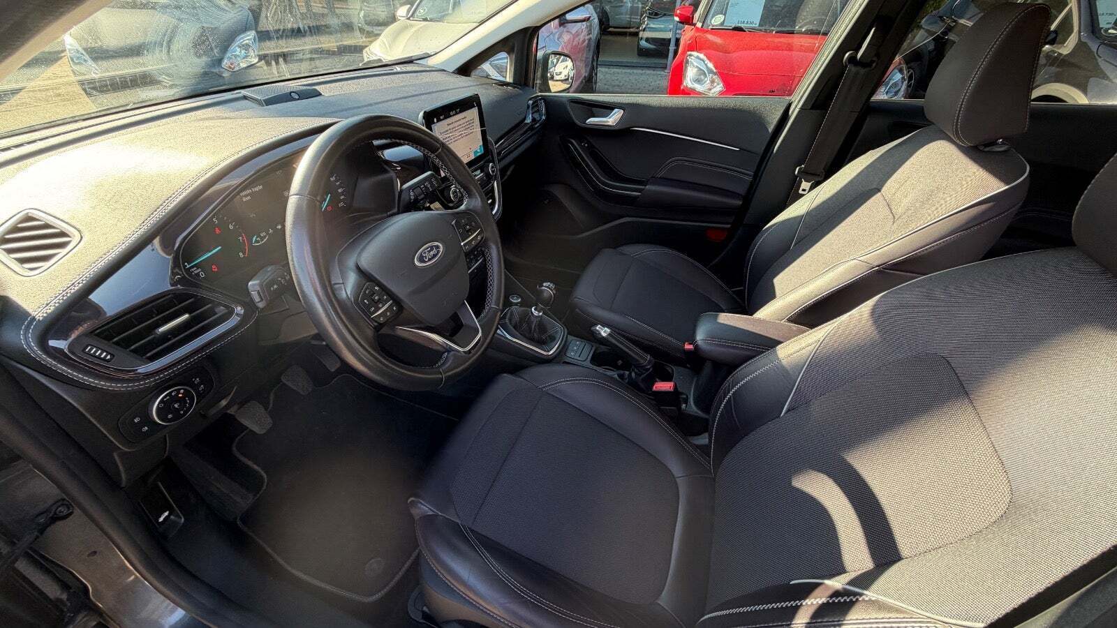 Grå Ford Fiesta fra 2018