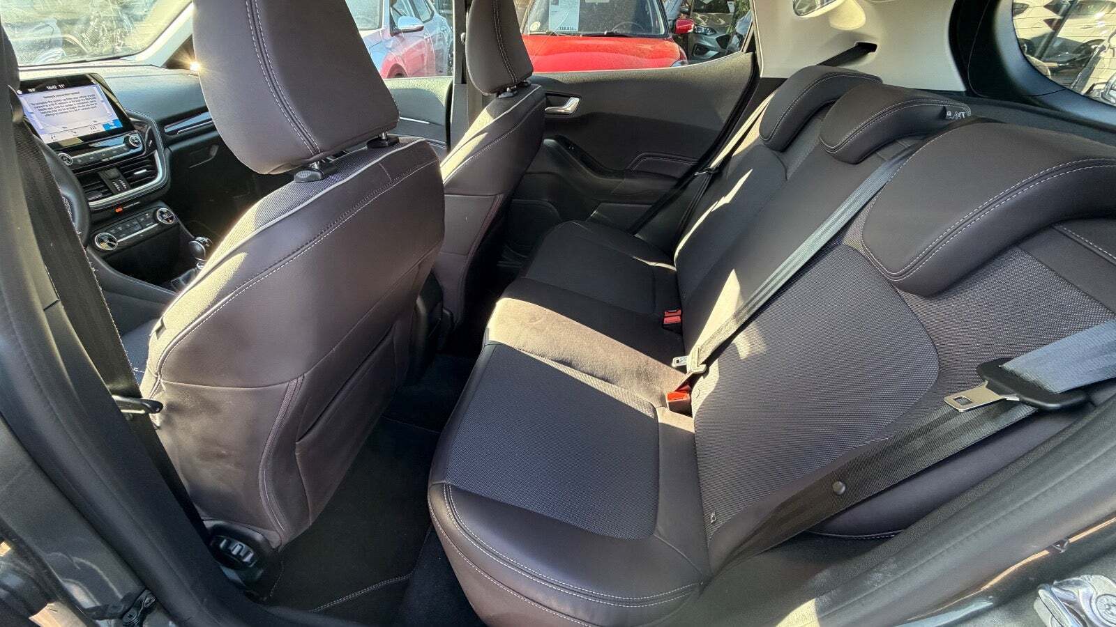 Grå Ford Fiesta fra 2018
