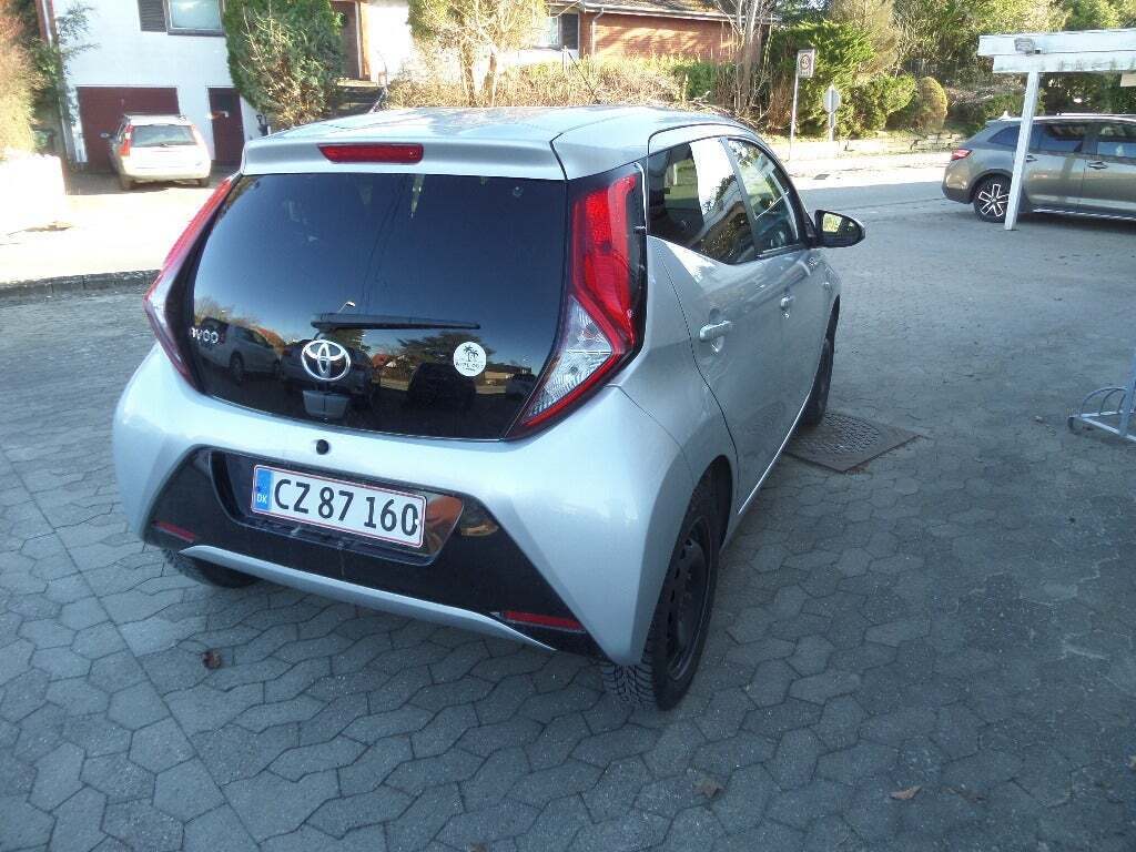 Toyota Aygo 1,0 VVT-i x-press