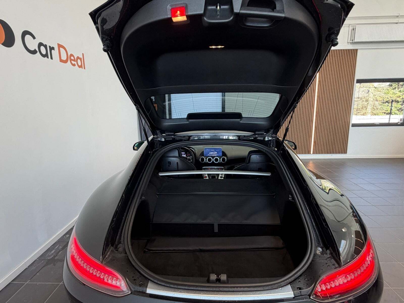 Grå Mercedes AMG GT S fra 2016