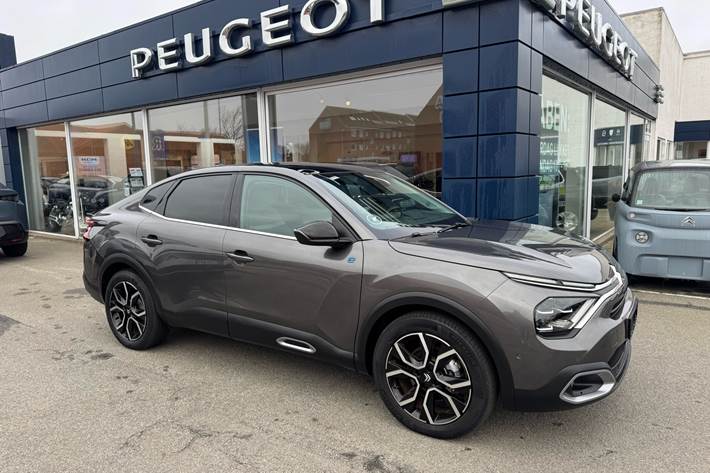 Grå Citroën ë-C4 X fra 2024