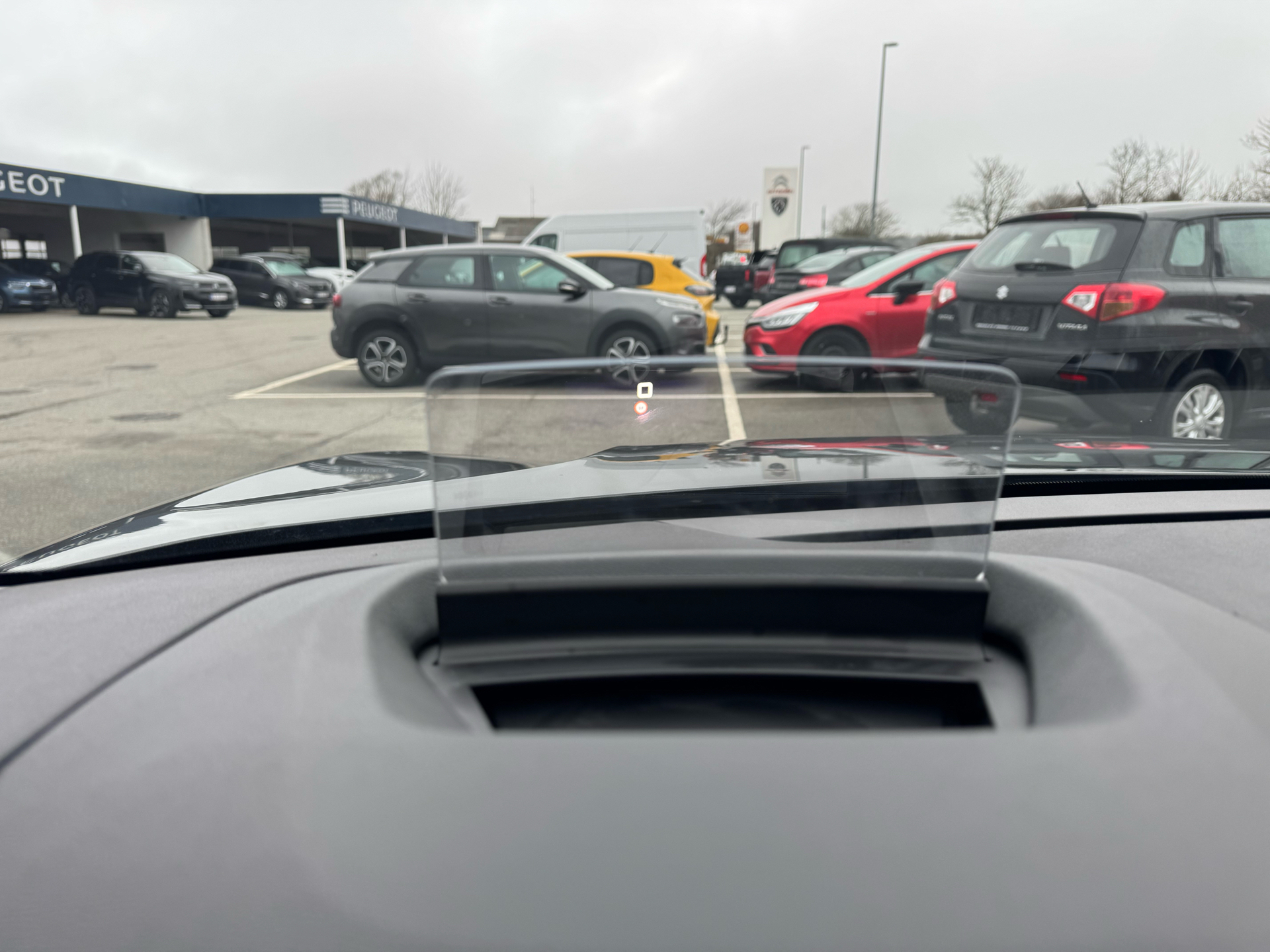 Grå Citroën ë-C4 X fra 2024