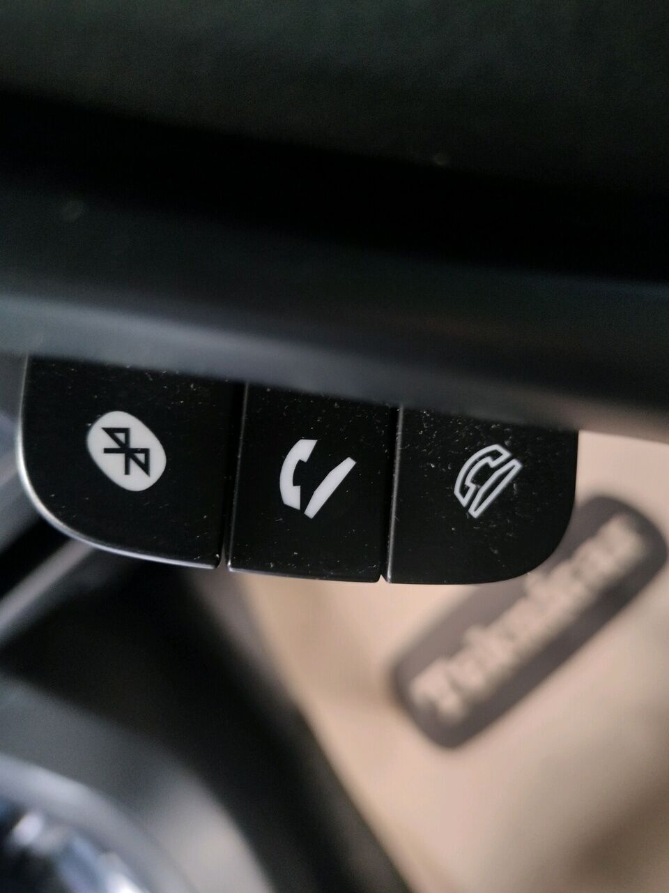 Grå Suzuki Baleno fra 2016