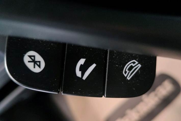 Grå Suzuki Baleno fra 2016