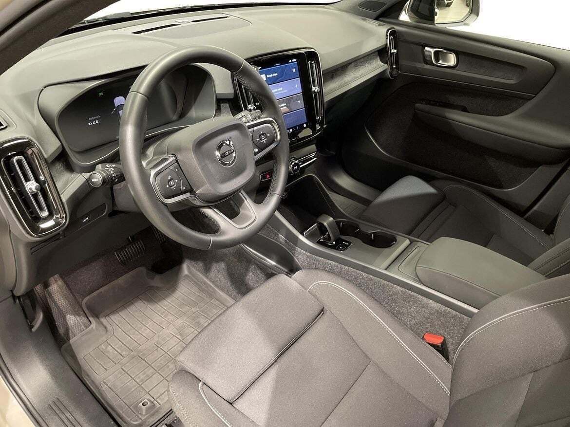 Volvo EX40 Extended Range Core