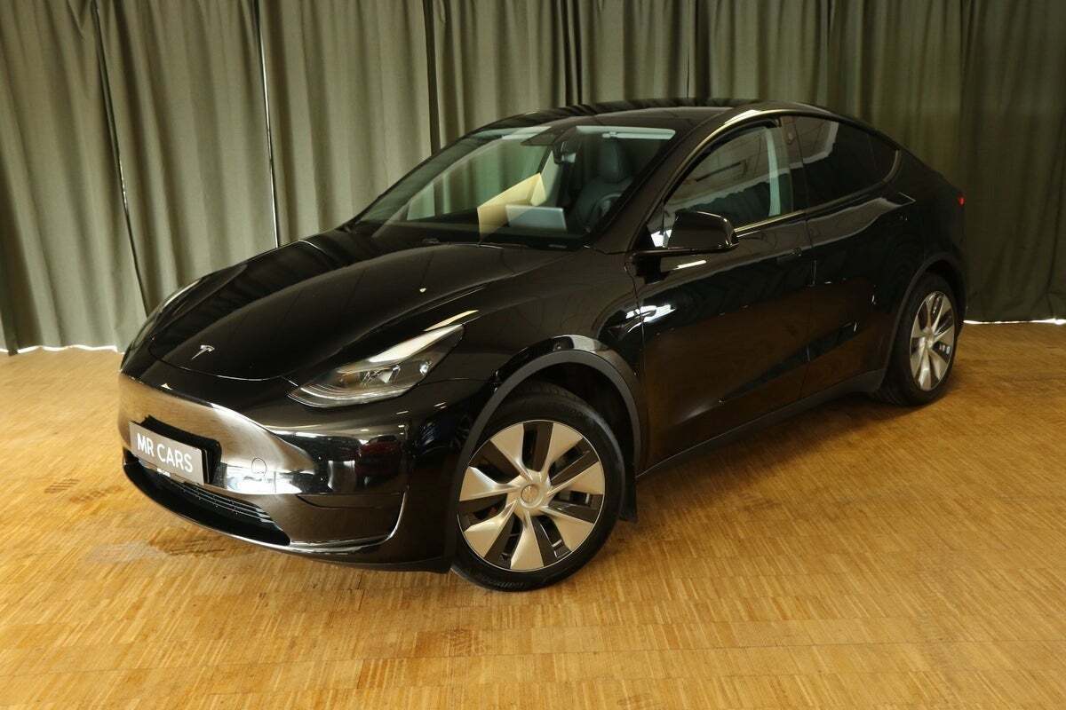 Tesla Model Y RWD