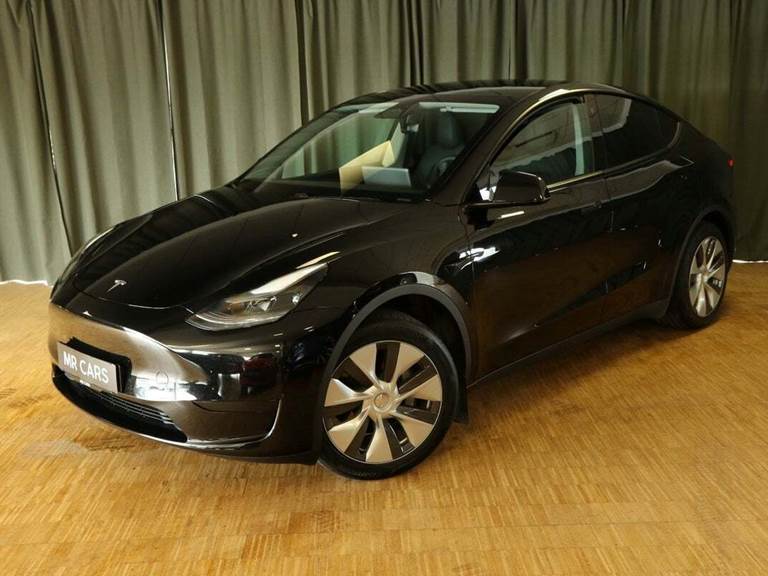 Tesla Model Y RWD