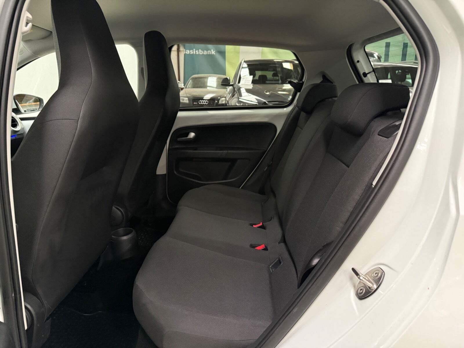 Hvid VW E-UP! fra 2020