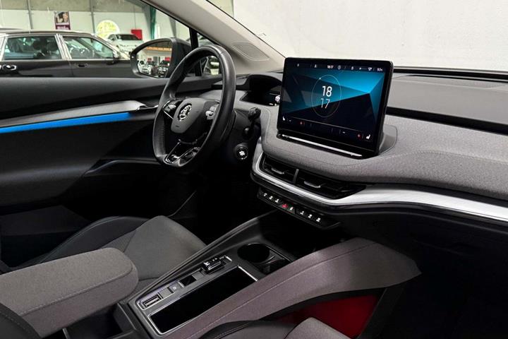 Sort Skoda Enyaq fra 2021