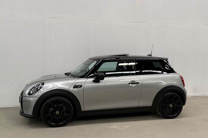Sølv Mini Cooper SE fra 2022