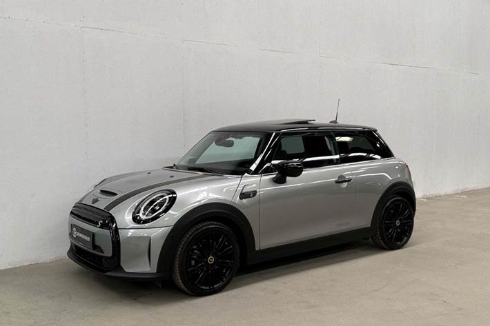 Sølv Mini Cooper SE fra 2022